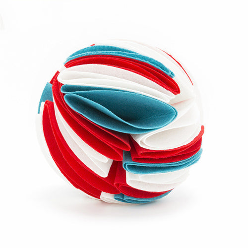 Felt sniffing ball for dogs